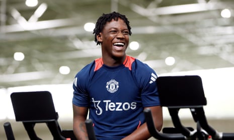 Mainoo Smiling Newcastle United Eye Audacious January Swoop for Man United Starlet ...