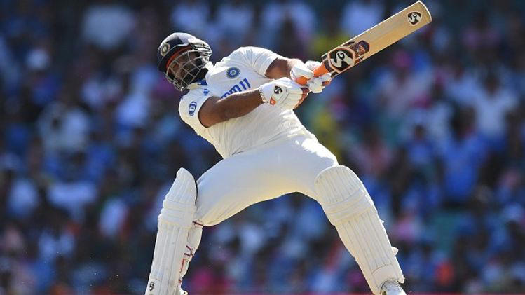 “He Threw it for Six!” – Bizarre Scenes as Rishabh Pant’s Bat Flies ...