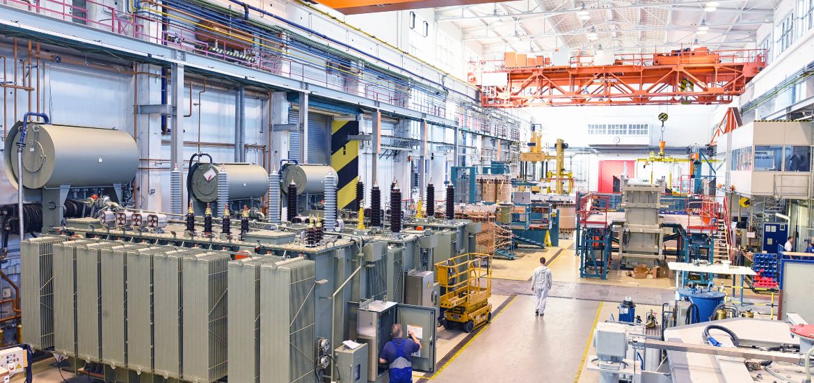 Industrielle Fertigungsanlage mit Siemens-Ausrüstung